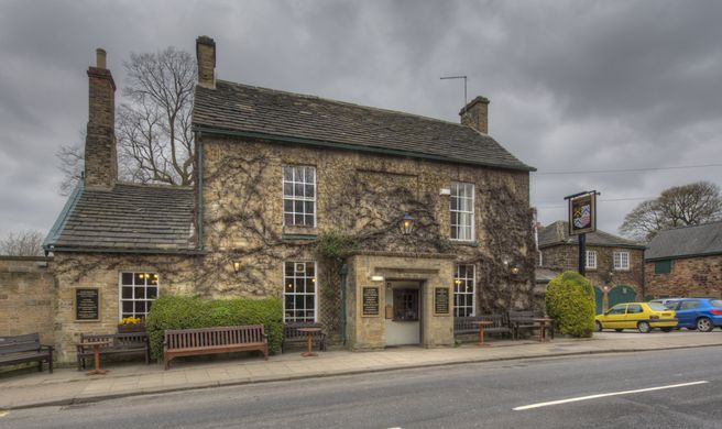 The Rockingham Arms Exterior