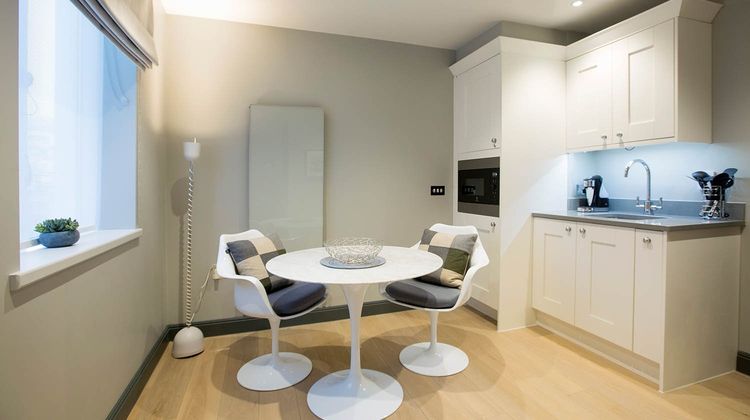 No 8 Waterloo Apartments Room