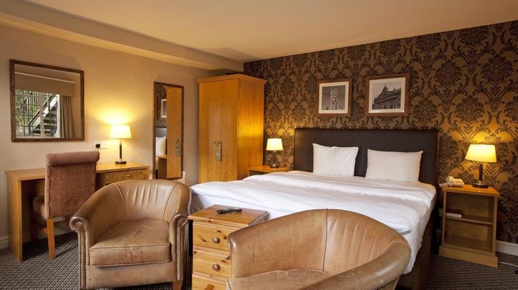 Cromwell Lodge Room