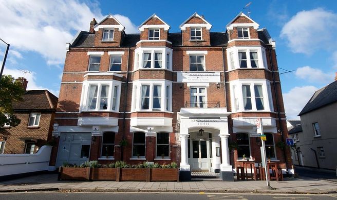 Kew Garden Hotel Exterior