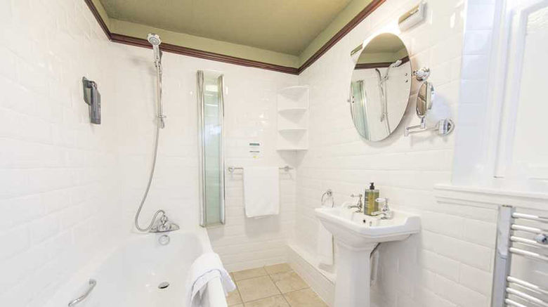 <b>Salutation Hotel Room</b>. Images powered by <a href="https://www.leonardoworldwide.com/" title="Leonardo Worldwide" target="_blank">Leonardo</a>.