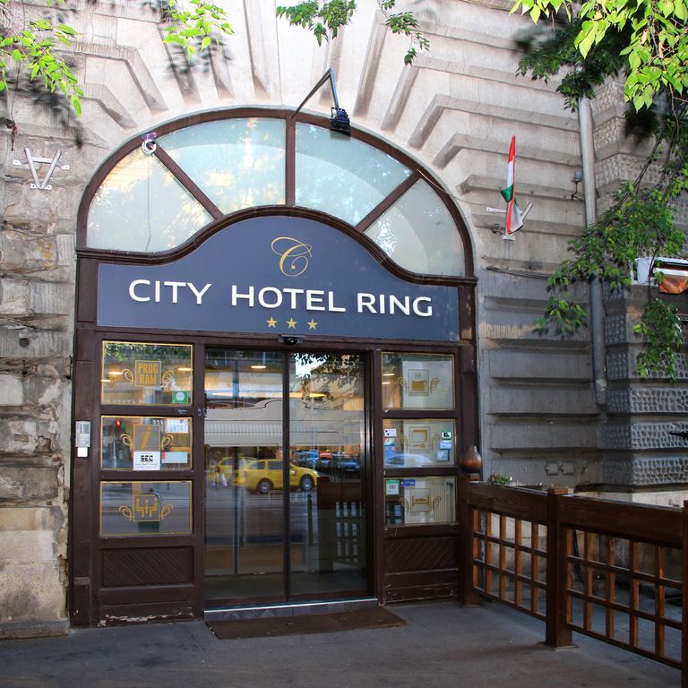 City Hotel Ring