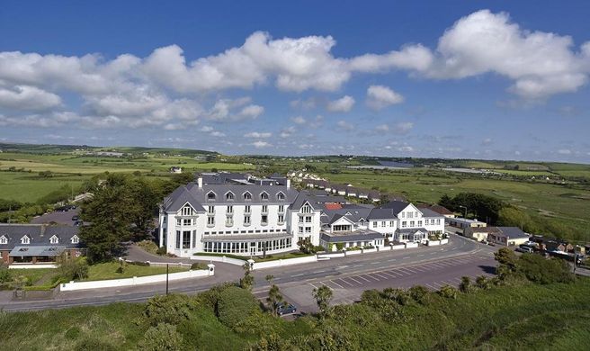 Garryvoe Hotel Exterior
