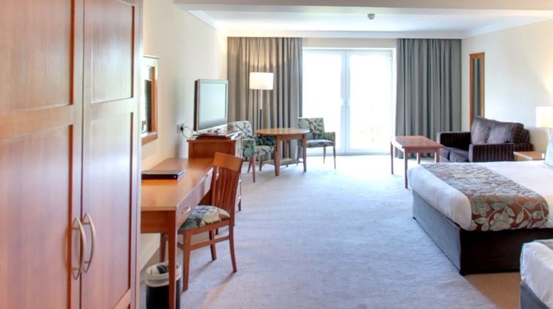 <b>Garryvoe Hotel Room</b>. Images powered by <a href="https://www.leonardoworldwide.com/" title="Leonardo Worldwide" target="_blank">Leonardo</a>.