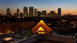 <b>Beverly Wilshire, A Four Seasons Hotel Suite</b>. Images powered by <a href="https://www.leonardoworldwide.com/" title="Leonardo Worldwide" target="_blank">Leonardo</a>.