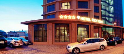 Rexton Hotel Exterior