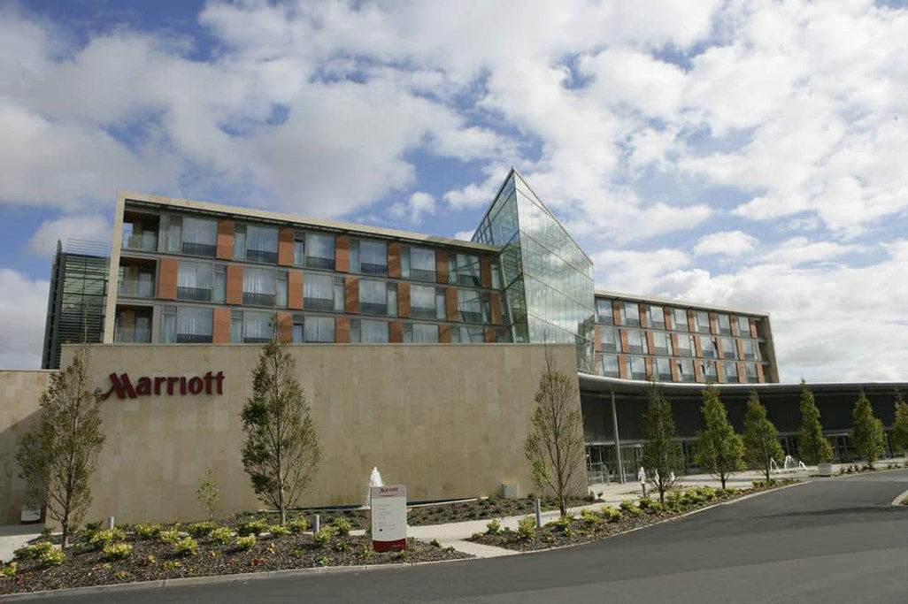Pillo hotel deals online