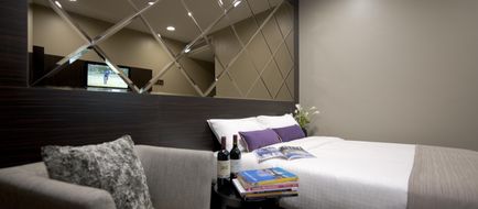 V Hotel Lavender Room