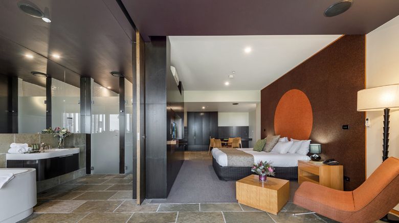 <b>Peppers Moonah Links Resort Mornington Room</b>. Images powered by <a href="https://www.leonardoworldwide.com/" title="Leonardo Worldwide" target="_blank">Leonardo</a>.