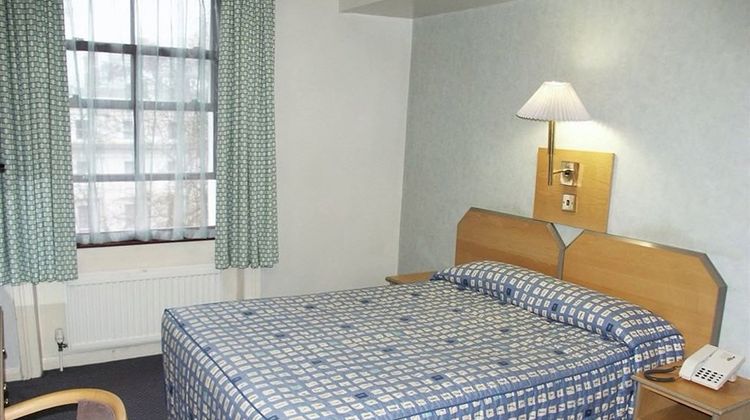 Norfolk Plaza Hotel Room