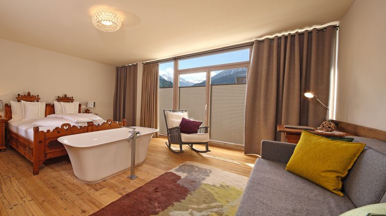 <b>Bergland Design & Wellnesshotel Soelden Suite</b>. Images powered by <a href="https://www.leonardoworldwide.com/" title="Leonardo Worldwide" target="_blank">Leonardo</a>.