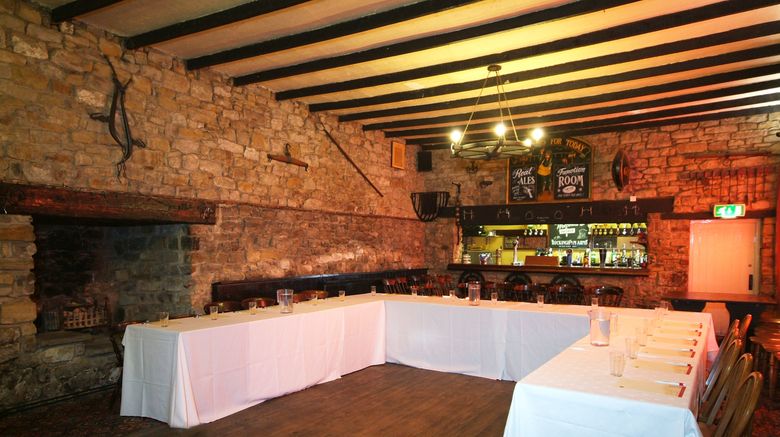 <b>The Rockingham Arms Meeting</b>. Images powered by <a href="https://www.leonardoworldwide.com/" title="Leonardo Worldwide" target="_blank">Leonardo</a>.