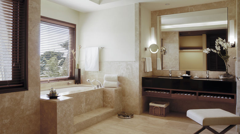 <b>Shanti Maurice Room</b>. Images powered by <a href="https://www.leonardoworldwide.com/" title="Leonardo Worldwide" target="_blank">Leonardo</a>.