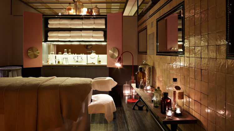 QT Sydney Spa