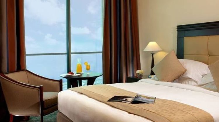 Raouche Arjaan by Rotana Suite