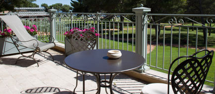 Hotel du Castellet Exterior