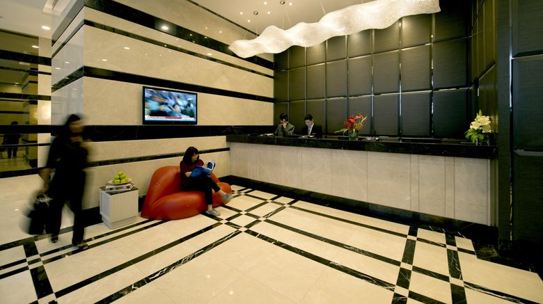 V Hotel Bencoolen Lobby. Images powered by <a href="https://www.leonardoworldwide.com" target="_blank" rel="noopener">Leonardo</a>.