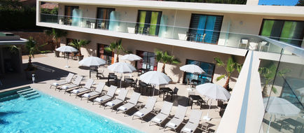 Seventeen Hotel Exterior