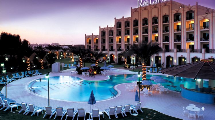 Al Ain Rotana Hotel Exterior