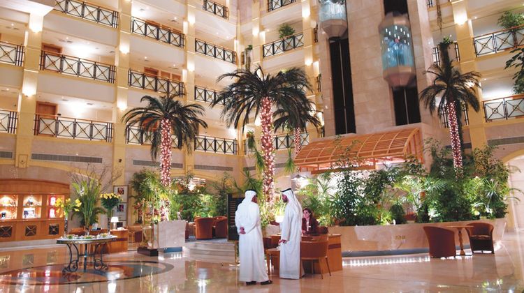 Al Ain Rotana Hotel Lobby
