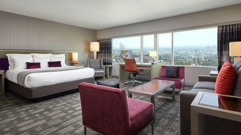 <b>Loews Hollywood Hotel Suite</b>. Images powered by <a href="https://www.leonardoworldwide.com/" title="Leonardo Worldwide" target="_blank">Leonardo</a>.