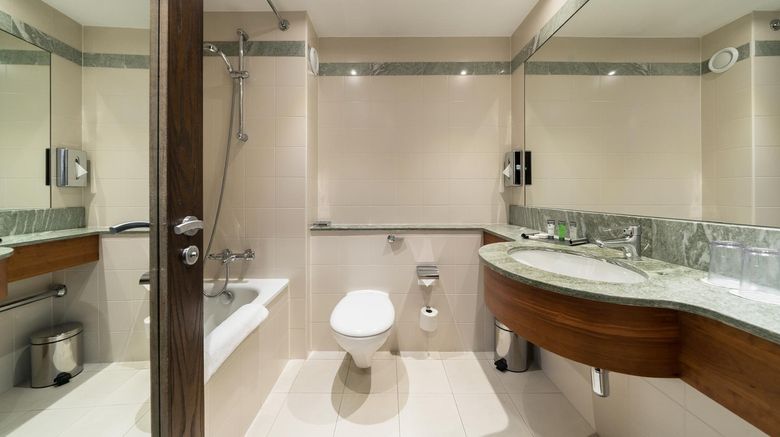 <b>Cavan Crystal Hotel Room</b>. Images powered by <a href="https://www.leonardoworldwide.com/" title="Leonardo Worldwide" target="_blank">Leonardo</a>.