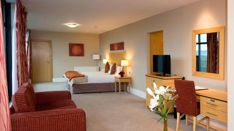 <b>Green Isle Conference & Leisure Hotel Room</b>. Images powered by <a href="https://www.leonardoworldwide.com/" title="Leonardo Worldwide" target="_blank">Leonardo</a>.