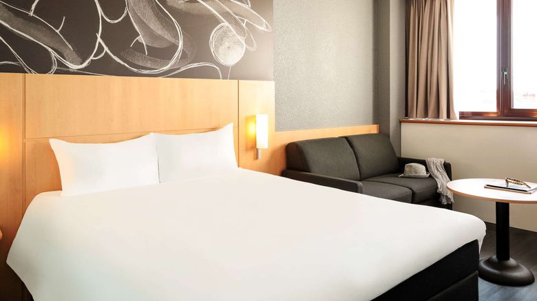 <b>Ibis Suite Place de la Comedie Exterior</b>. Images powered by <a href="https://www.leonardoworldwide.com/" title="Leonardo Worldwide" target="_blank">Leonardo</a>.