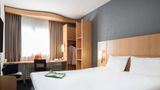 <b>Ibis Geneve Centre Gare Room</b>. Images powered by <a href="https://www.leonardoworldwide.com/" title="Leonardo Worldwide" target="_blank">Leonardo</a>.