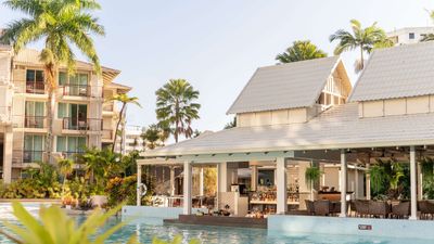 Novotel Cairns Oasis Resort