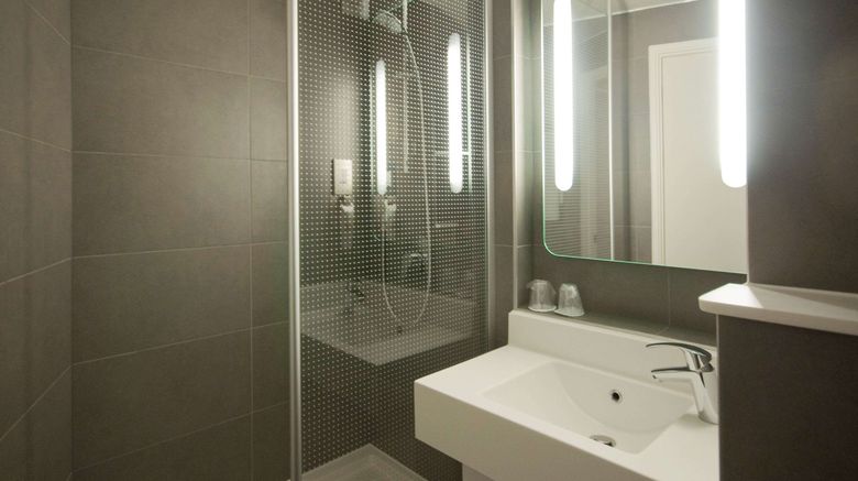 <b>Ibis Hotel Heathrow Airport Room</b>. Images powered by <a href="https://leonardo.com/" title="Leonardo Worldwide" target="_blank">Leonardo</a>.