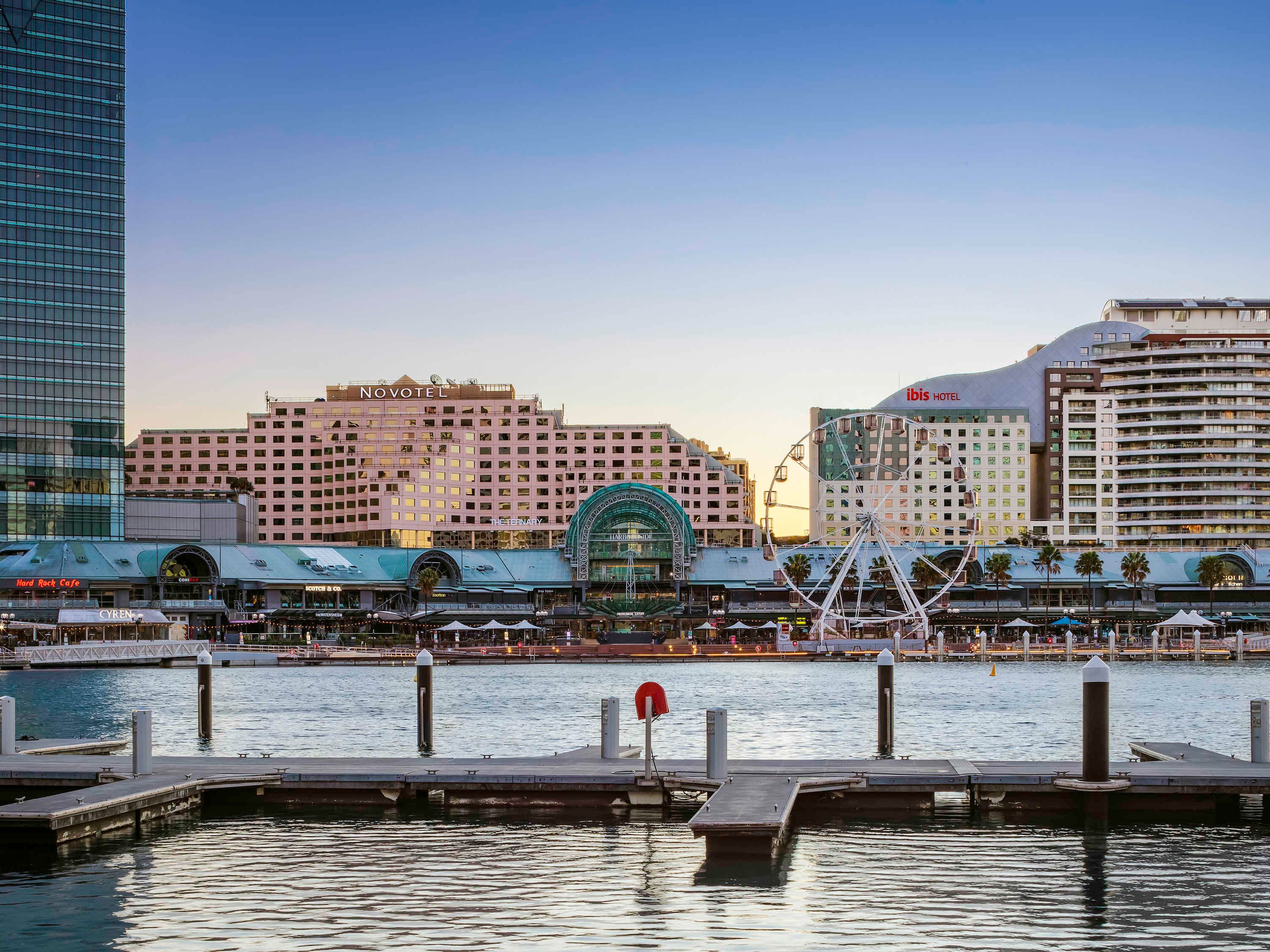 Novotel shop darling harbour