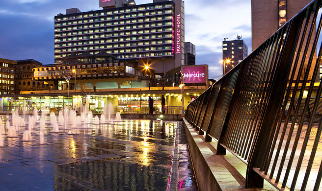 Mercure Manchester Piccadilly Hotel Exterior