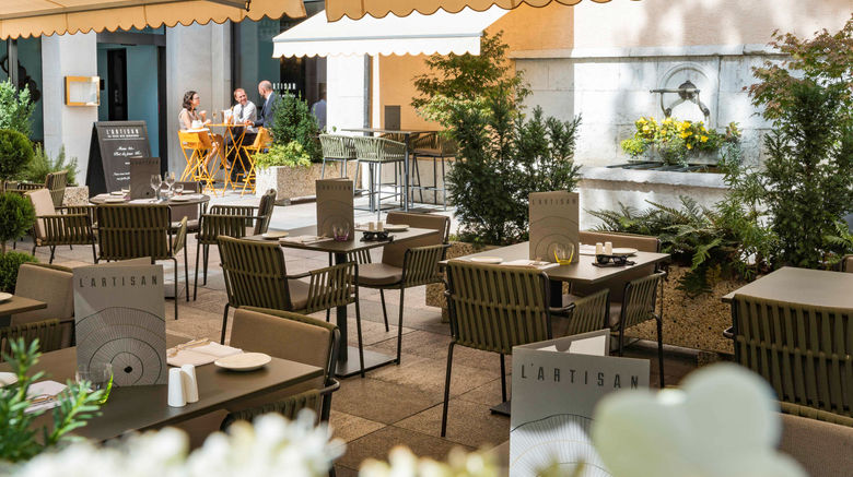 Cendrier design Luxe Restaurant blanc