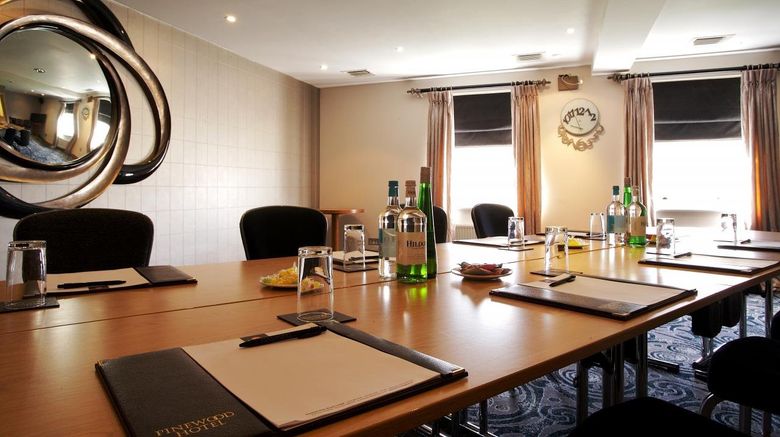 <b>Pinewood Hotel Meeting</b>. Images powered by <a href="https://www.leonardoworldwide.com/" title="Leonardo Worldwide" target="_blank">Leonardo</a>.