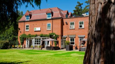 Pinewood Hotel