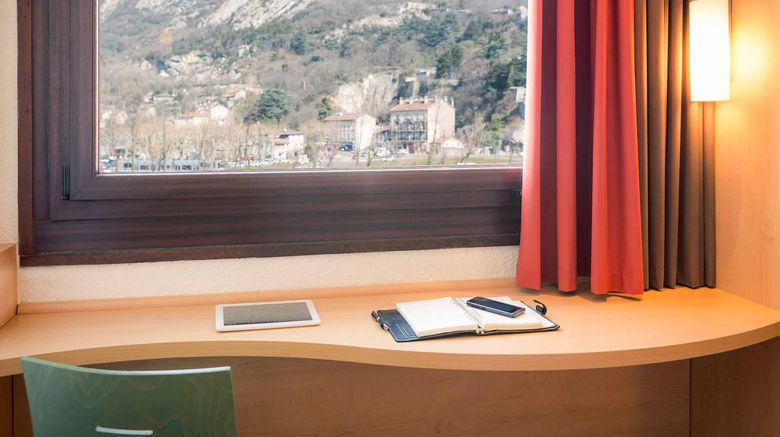 <b>Ibis Grenoble Gare Room</b>. Images powered by <a href="https://www.leonardoworldwide.com/" title="Leonardo Worldwide" target="_blank">Leonardo</a>.