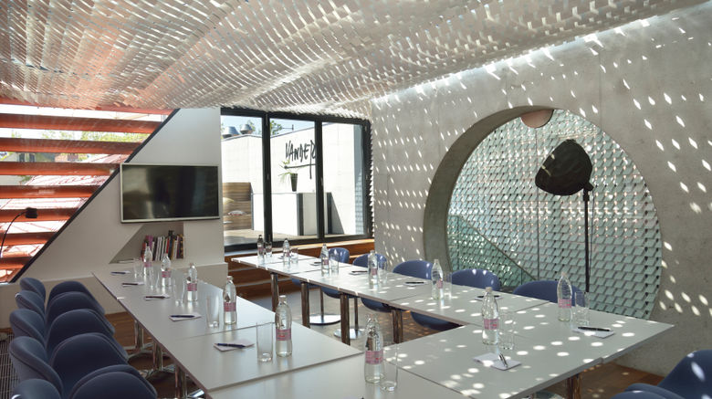 <b>Vander Urbani Resort Meeting</b>. Images powered by <a href="https://www.leonardoworldwide.com/" title="Leonardo Worldwide" target="_blank">Leonardo</a>.