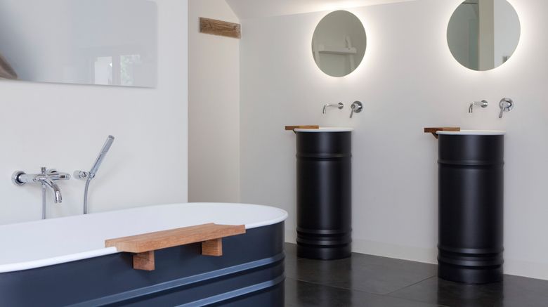 <b>Chateau de la Resle Room</b>. Images powered by <a href="https://www.leonardoworldwide.com/" title="Leonardo Worldwide" target="_blank">Leonardo</a>.