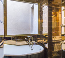 G-Rough Luxury Suites Room