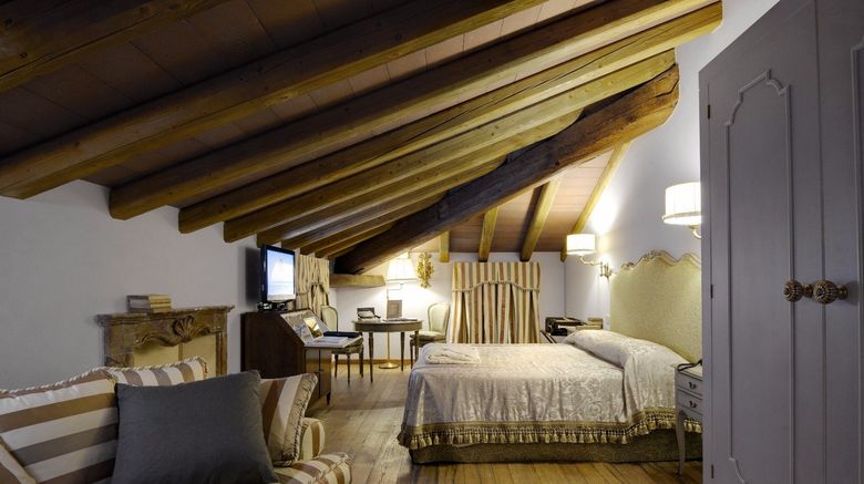 <b>Villa Cordevigo Wine Relais Suite</b>. Images powered by <a href="https://www.leonardoworldwide.com/" title="Leonardo Worldwide" target="_blank">Leonardo</a>.