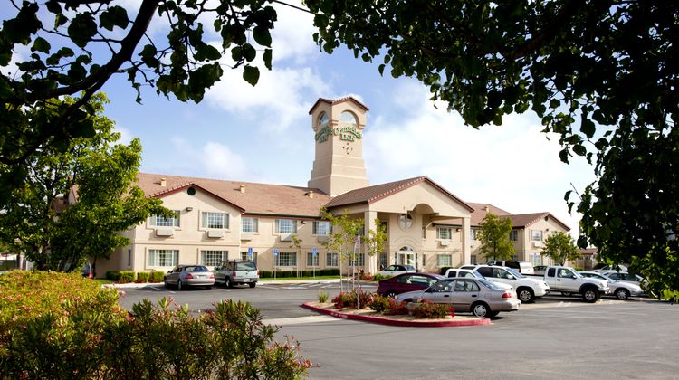 Granzella's Inn Motel Exterior