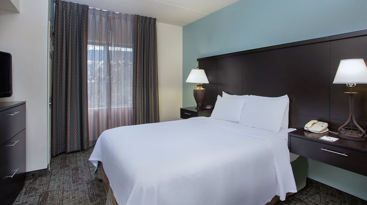 Staybridge Suites Chattanooga Downtown Room