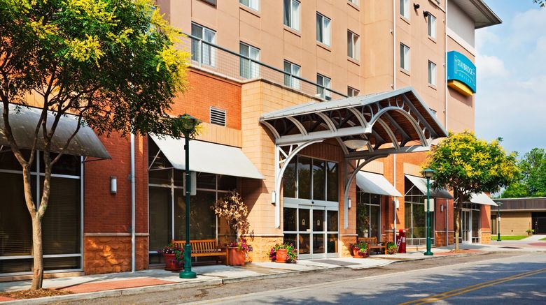 Staybridge Suites Chattanooga Downtown Exterior. Images powered by <a href="https://www.leonardoworldwide.com" target="_blank" rel="noopener">Leonardo</a>.