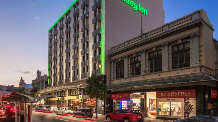 Holiday Inn Perth City Centre Exterior