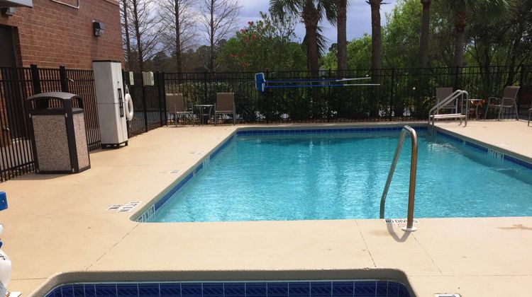 Holiday Inn Express & Suites Orange City Pool