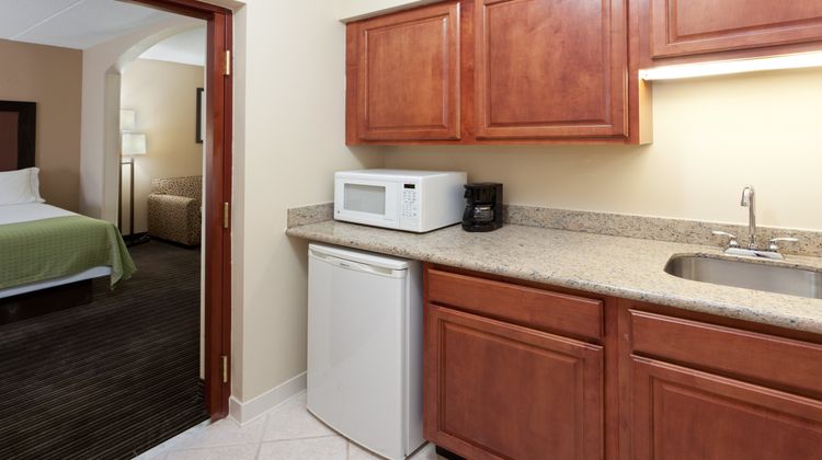 Holiday Inn Express Suite