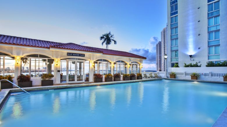 <b>InterContinental Miami Pool</b>. Images powered by <a href="https://www.leonardoworldwide.com/" title="Leonardo Worldwide" target="_blank">Leonardo</a>.