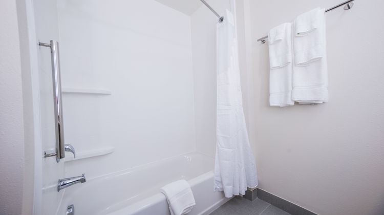 Holiday Inn Express & Suites Southaven Room