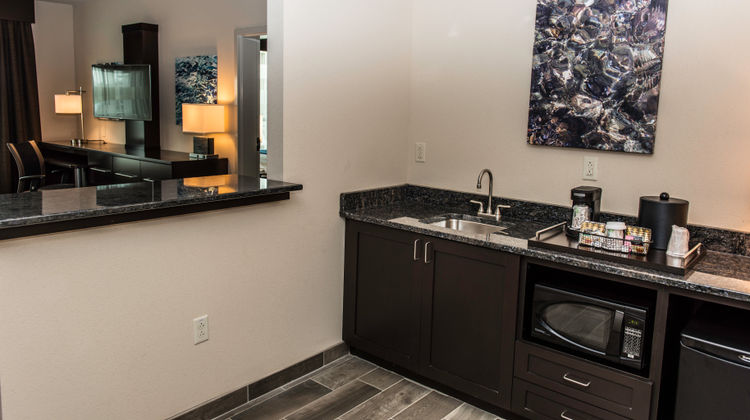 Holiday Inn Paducah Riverfront Suite